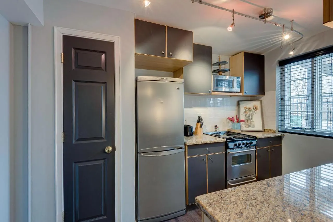 Fun Apartment Walk To Dinning -302 Nashville United States